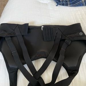 Lulu Sports Bra that is brand new just didn’t fit!